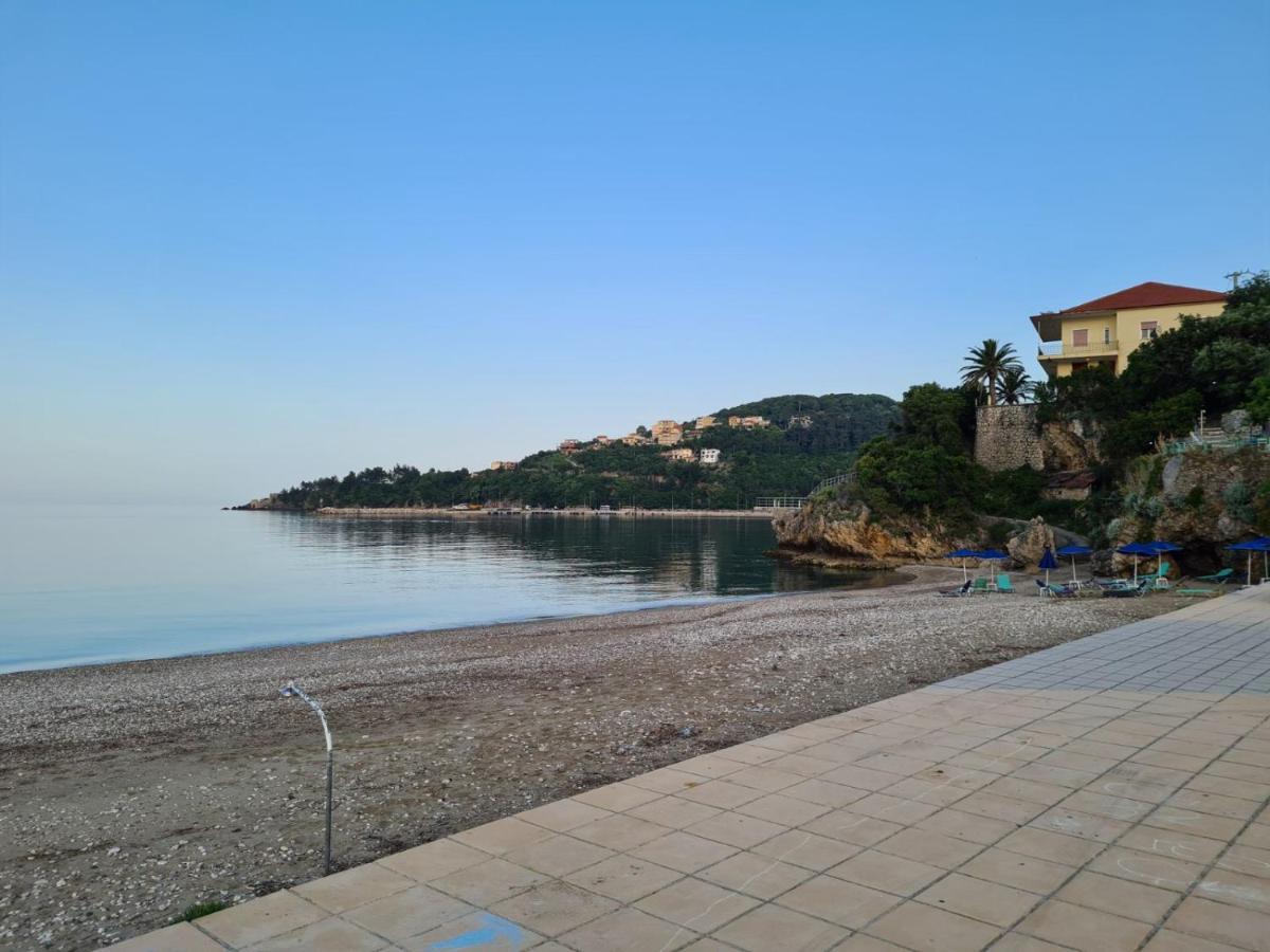 Makis Studios & Apartments Poros  Exterior foto